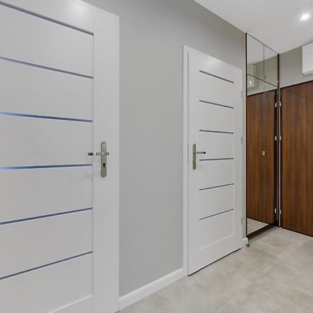 Gate Of City Centre Apartment By Pinpoint Łódź Exterior foto